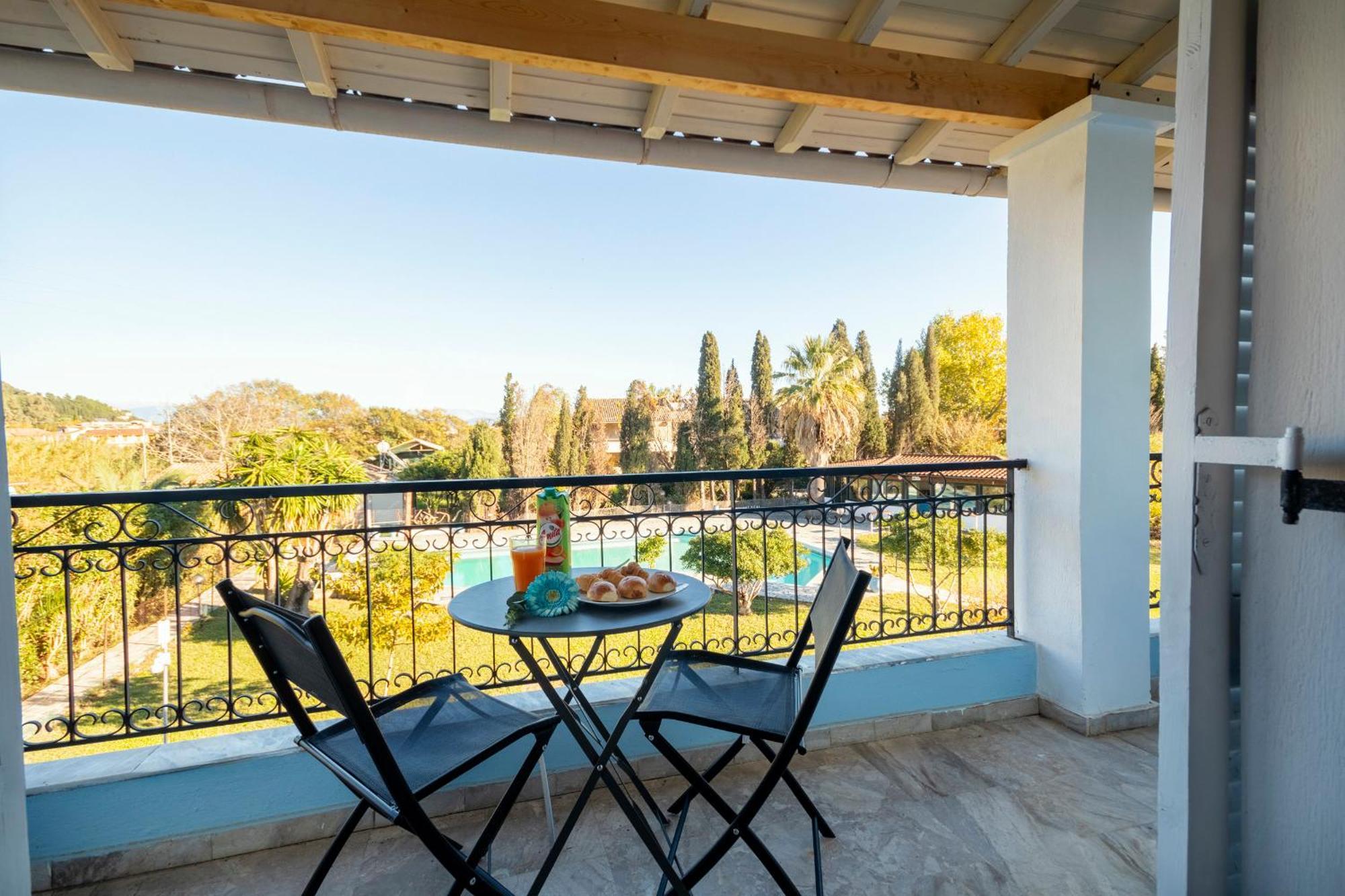 Apollo Apartment *